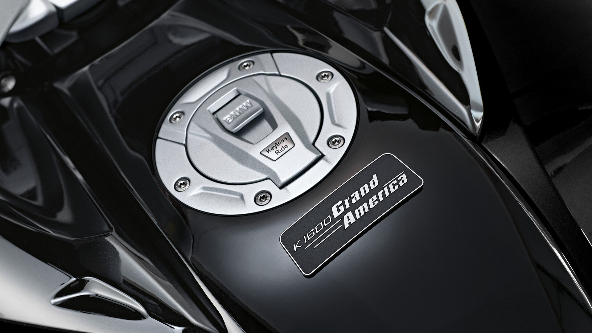 K 1600 Grand America