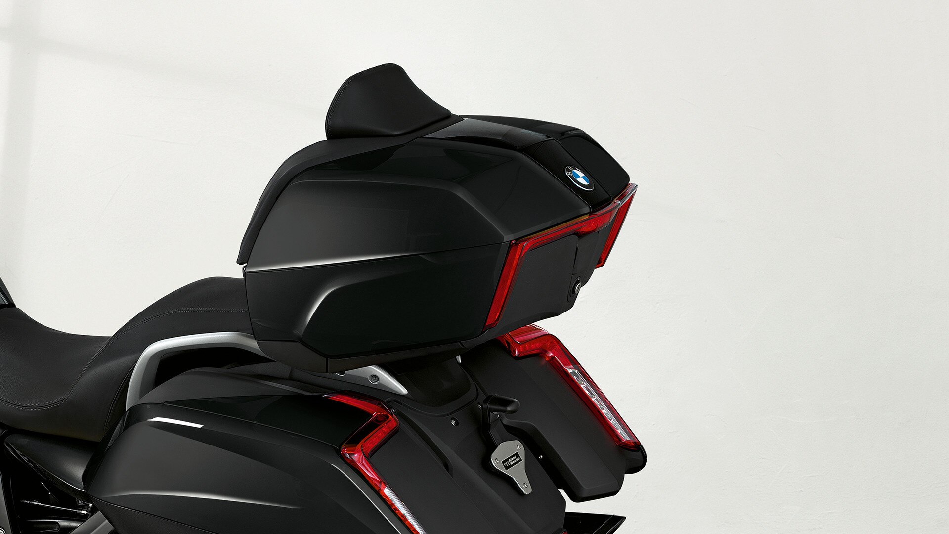 K 1600 Grand America